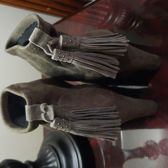 Vince Camuto Heeled Boots - Picture 8 of 8